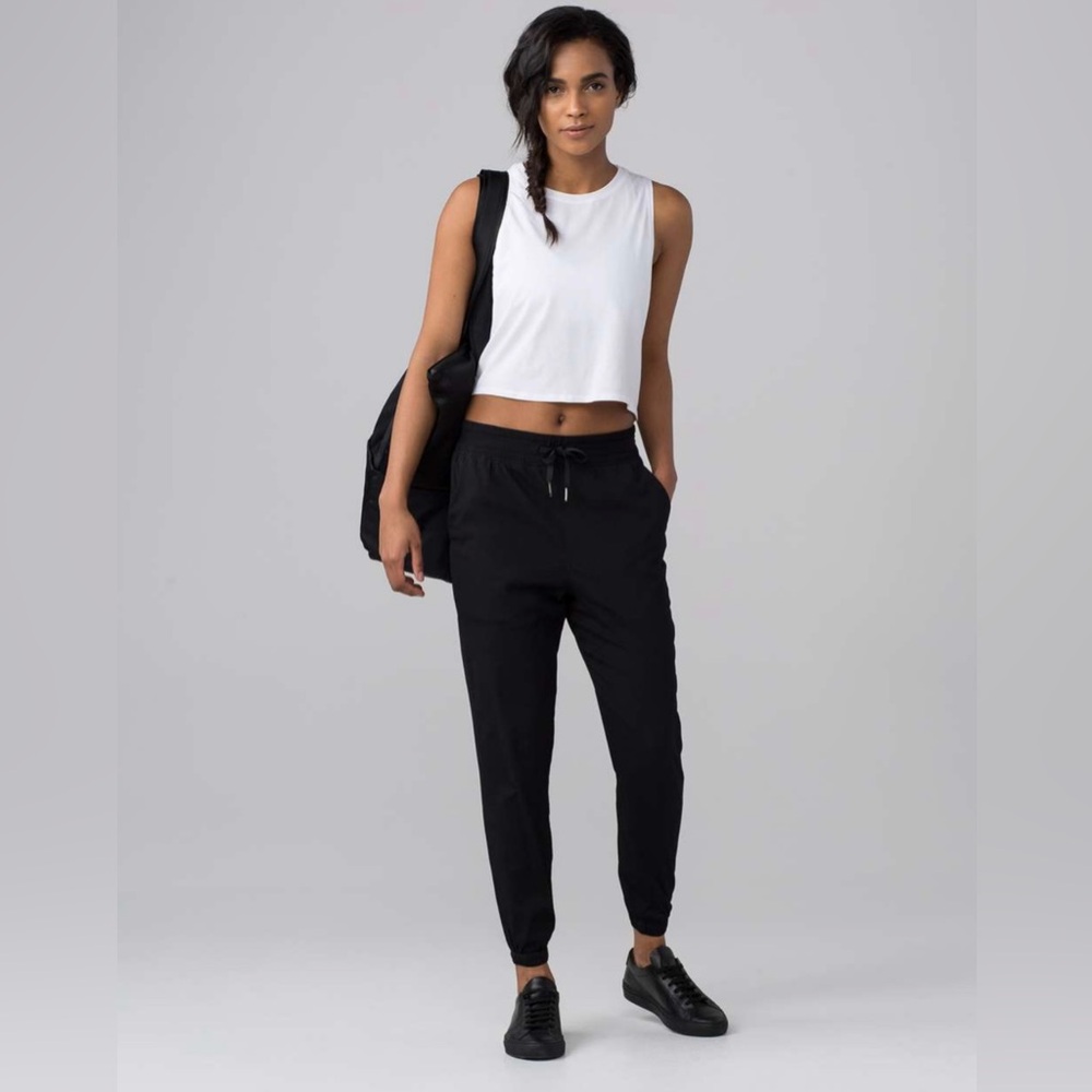 Lululemon In-Depth Jogger‎ - Picture 3 of 11
